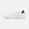YOURTURN UNISEX - Sneaker Low - White