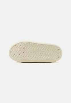 YOURTURN Badesandale - Off-white -YOURTURN Geschäft 5e1822d3af4d494fb344911f6afb6665