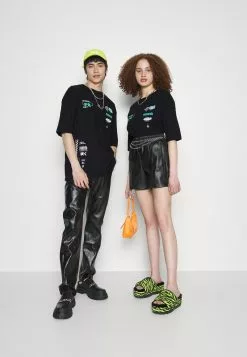 YOURTURN Geschäft -YOURTURN Geschäft 70bca006c3c24695984f34d9506af203