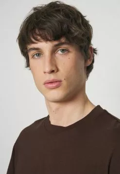 YOURTURN UNISEX - T-Shirt Basic - Brown -YOURTURN Geschäft 75c1b492bbf248edbad721bbc5cdad9b