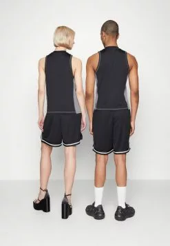 YOURTURN UNISEX - Top - Black -YOURTURN Geschäft ac4bdb1d922d4cde91da6192cf0700f4