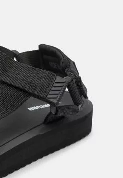 YOURTURN UNISEX - Riemensandalette - Black -YOURTURN Geschäft c98b7d477a624906a6cdff4431936912