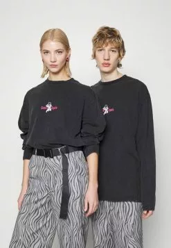 YOURTURN Sweatshirt - Black