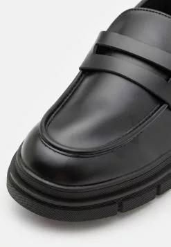 YOURTURN Slipper - Black -YOURTURN Geschäft fbe1d69ec73d424097583e846261fdbb